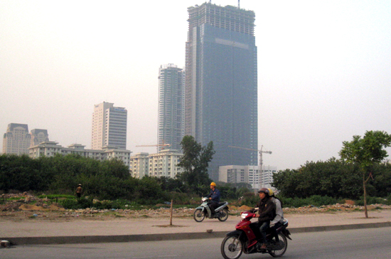 Giá bất động sản Việt Nam quá cao so với mặt bằng chung thu nhập của người dân.