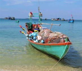 Thời gian qua liên tiếp xảy ra các vụ cắt trộm các tuyến cáp quang viễn thông trên vùng biển ở Việt Nam.