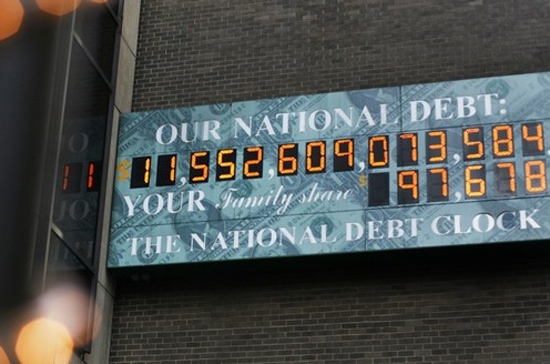 Chính quyền của Tổng thống Barack Obama ước tính, thâm hụt ngân sách của nước này năm tài khóa hiện tại sẽ tăng lên mức 10,6% GDP, cao nhất từ năm 1946 - Ảnh: Reuters.