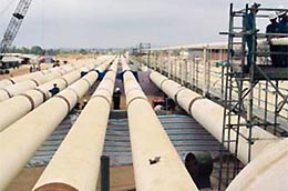 Đây là công trình trọng điểm được khởi công đúng vào dịp kỷ niệm 48 năm ngày truyền thống ngành dầu khí Việt Nam.