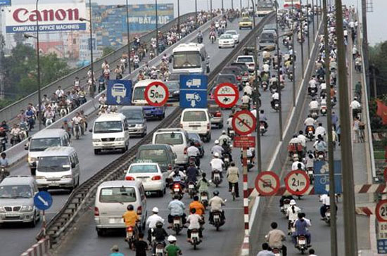 Nền kinh tế Việt Nam đã tăng trưởng nhanh chóng với tốc độ tăng trưởng bình quân đạt 7,4%/năm trong giai đoạn từ năm 1991 đến năm 2009 - Ảnh: VNN.