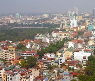 Động đất ở Tứ Xuyên cách Hà Nội gần 1.500 km nhưng những nhà cao tầng vẫn bị rung động.