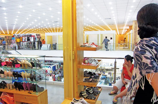 Các mặt bằng đắc địa như Saigon Square sẽ vẫn thiếu - Ảnh: A.Q.