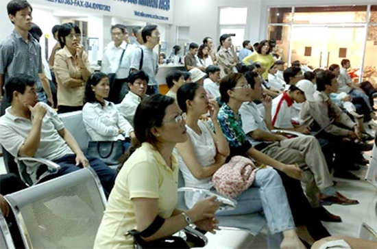 Mỗi khi thị trường xuống giá thì các nhà đầu tư ngoại lại mua vào, trong khi nhiều nhà đầu tư trong nước lại bán ra.