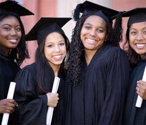 "Chương trình đào tạo của APU giúp học sinh có thể sử dụng Anh ngữ nhuần nhuyễn mà vẫn giảm thiểu được đáng kể áp lực học tập."