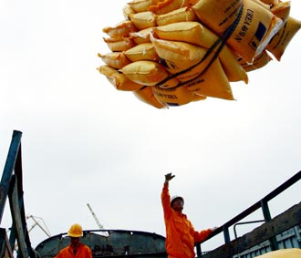 Xuất khẩu 8 tháng tiếp tục tăng khá và cả năm có thể đạt được kế hoạch đề ra.