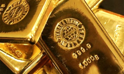 Vàng đội giá mạnh, giá dầu vượt 81 USD/thùng