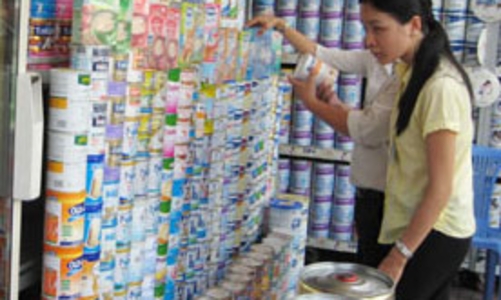 Yêu cầu địa phương thực hiện các biện pháp bình ổn giá sữa