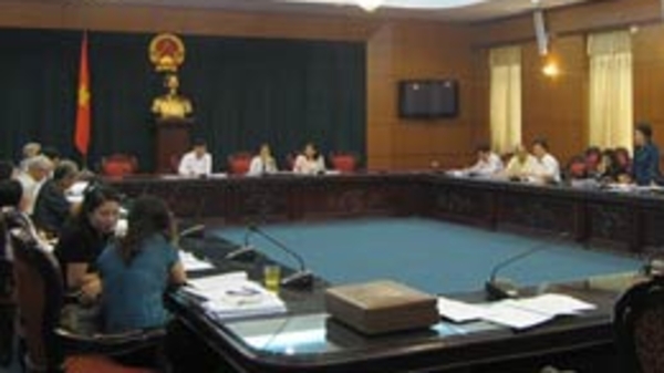 Khai thác tài nguyên: “Nhiều doanh nghiệp tay không bắt giặc”