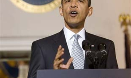 Giá vàng mất 10.000 đồng/chỉ, giá dầu sụt mạnh