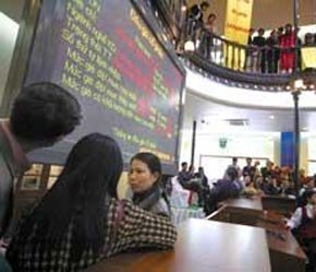 Nhà báo có nên tham gia đầu tư chứng khoán là đề tài khá mới, được khơi lên gần đây với nhiều quan điểm trái ngược.