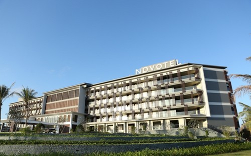 Novotel Phu Quoc Resort quy mô 400 phòng đã chính thức khai trương, tạo dấu ấn đậm nét của CEO Group trên thị trường bất động sản nghỉ dưỡng năm 2015.<br>