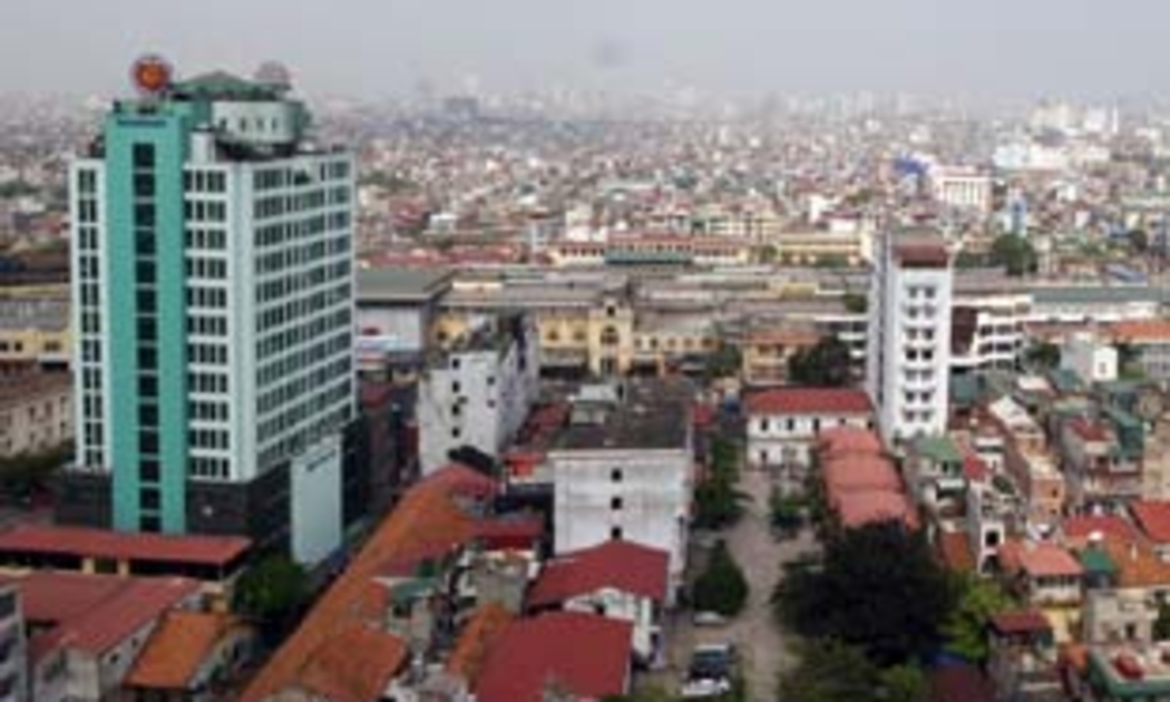 Một khó khăn với công tác thu hồi đền bù đất hiện nay, theo báo cáo của IFC, là có sự chênh lệch lớn về giá đất trước và sau khi đền bù - Ảnh: Việt Tuấn.