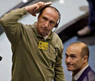 Giới đầu tư đang đẩy mạnh mua vào các loại hàng hóa, trong đó có dầu thô, để đề phòng sự mất giá của USD.