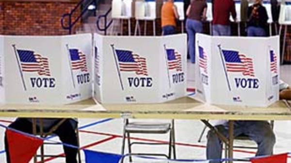 Giá vàng, giá dầu vọt cao trong ngày bầu cử tổng thống Mỹ