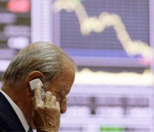 Khủng hoảng tài chính toàn cầu vẫn đang diễn biến phức tạp - Ảnh Reuters.