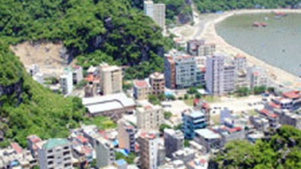 FDI “ào ào” vào dịch vụ