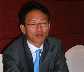 "Thật khó có thể nói tôi dành tình cảm cho Hàn Quốc hay Việt Nam nhiều hơn."