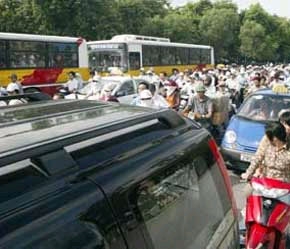 Tắc đường, một trong những mặt trái của quá trình đô thị hóa tại các thành phố lớn của Việt Nam.