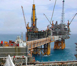 Hiện Sư Tử Vàng là mỏ dầu lớn thứ hai của Cửu Long JOC và là mỏ lớn thứ tư của Việt Nam đã được đưa vào khai thác.