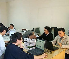 Theo dự thảo mới, điều kiện về số năm thành lập và hoạt động để kiểm toán chứng khoán được hạ xuống còn 3 năm và số kiểm toán viên bắt buộc cũng giảm xuống còn 7 người.