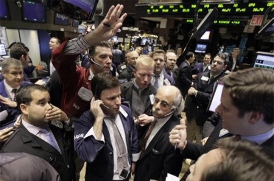 Với phiên tăng điểm này, S&P chính thức đạt mức tăng 25% so với thời điểm cuối năm 2008 - Ảnh: AP.