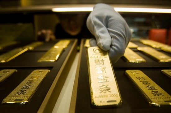 Giá vàng trong nước đang được nâng đỡ tích cực bởi giá USD tự do liên tục leo thang.