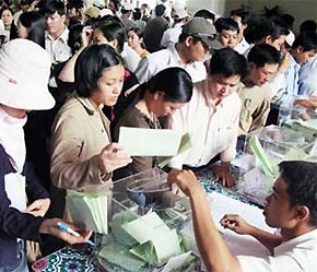 Tại một phiên đấu giá cổ phiếu của doanh nghiệp nhà nước cổ phần hóa.