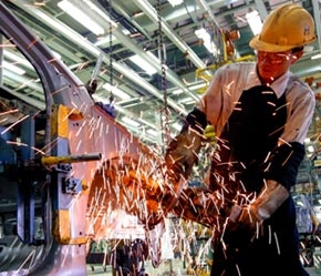 Theo điều tra do Hội đồng Kinh doanh châu Á thực hiện, Việt Nam đứng thứ 3 về số lượng dự án đầu tư của các công ty đa quốc gia.