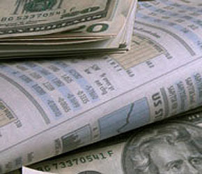 Một năm trở lại đây, đồng USD đã mất đi vị trí ưu ái trong danh mục của nhiều nhà đầu tư.