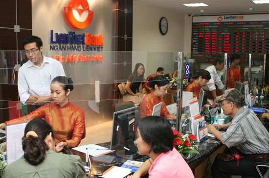 Đến nay LienVietPostBank đã có trên 60 điểm giao dịch với tổng nhân sự gần 2.000 người.