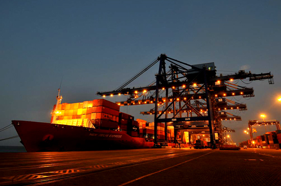 Tháng 5/2011, kim ngạch xuất khẩu ước đạt 7,5 tỷ USD, tăng gần 1% so với tháng trước; kim ngạch nhập khẩu khoảng 9,2 tỷ USD, tăng tương ứng hơn 3%.