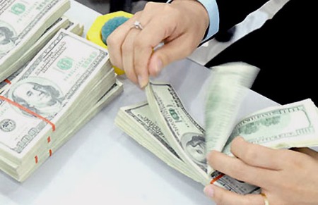 Qua 7 lần liên tiếp chỉ trong chưa đầy hai tuần qua, tỷ giá USD/VND bình quân liên ngân hàng đã tăng tới 80 VND, tăng gần 0,39%.