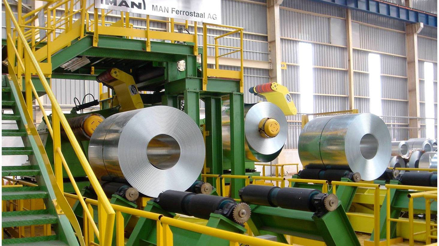 Dây chuyền sản xuất hiện đại của Vnsteel Thăng Long.