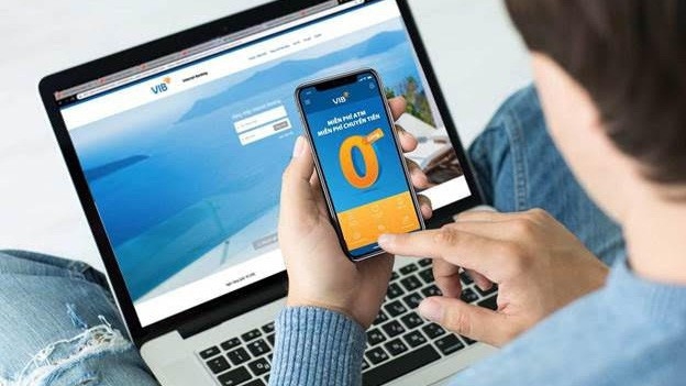 VIB miễn vô điều kiện phí chuyển tiền online và phí rút tiền tại 17.000 ATM toàn quốc, bất kể nội mạng hay ngoại mạng. 