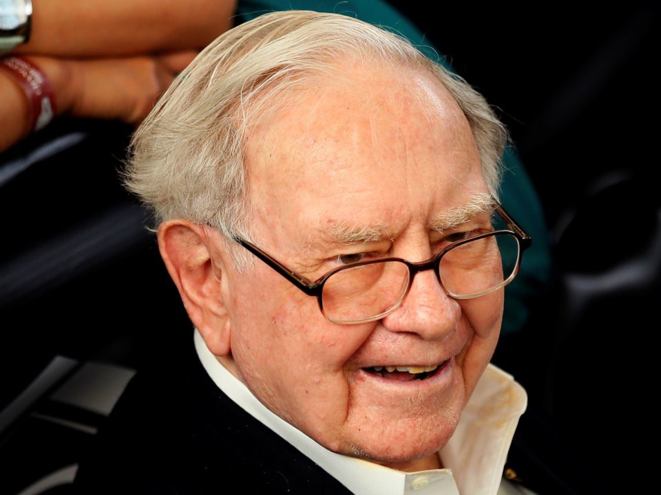 Warren Buffett tiêu khối tài sản gần 90 tỷ USD như thế nào? - Ảnh 7.