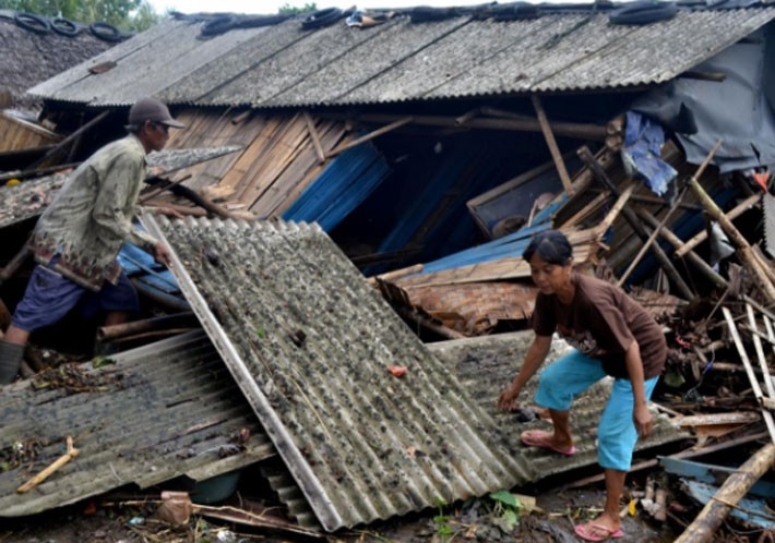 Ít nhất 222 người chết trong trận sóng thần ở Indonesia - Ảnh 9.