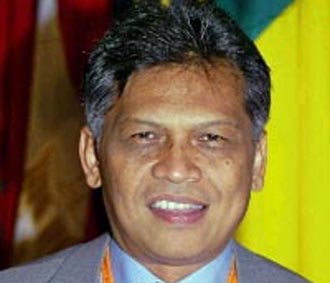 Ông Surin Pitsuwan.