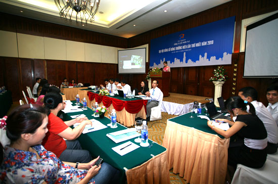Quang cảnh Đại hội đồng cổ đông thường niên năm 2010 của FLC.