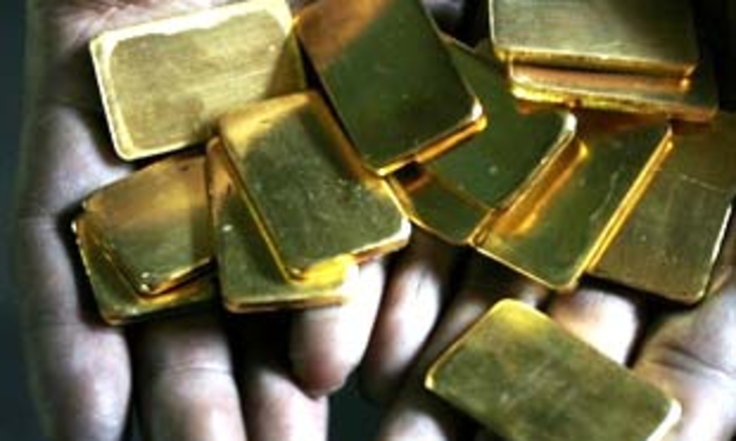 Trái với xu thế bán vàng ra ồ ạt của giới đầu tư trong nước, các nhà đầu tư vàng quốc tế đang không ngừng đẩy mạnh mua vào kim loại quý này - Ảnh: Reuters.
