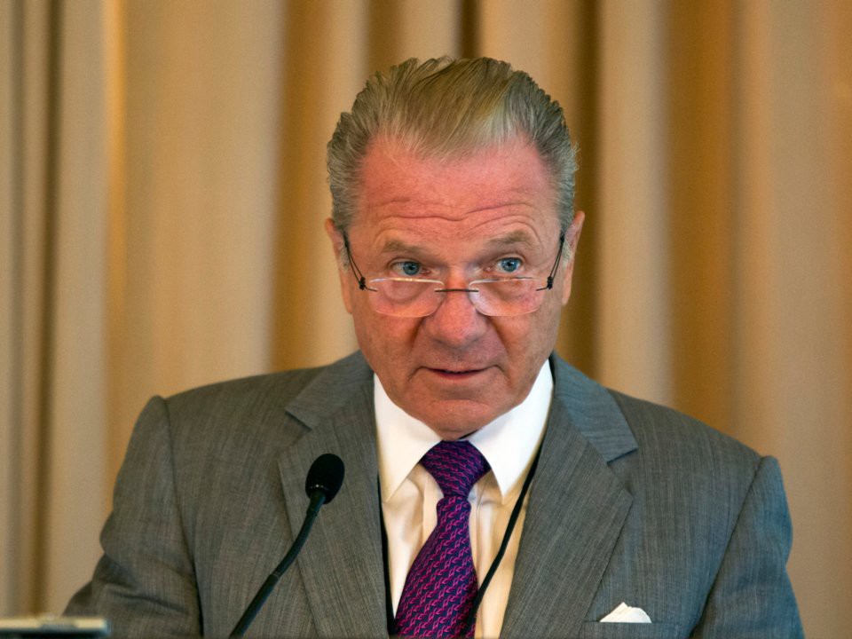 Điểm danh 10 “trùm” tài chính Mỹ giàu nhất - Ảnh 9.