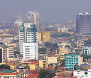  Tuy tỷ lệ nợ xấu trong lĩnh vực cho vay bất động sản của các ngân hàng trên địa bàn Hà Nội chỉ chiếm 0,9% tổng dư nợ cho vay bất động sản, nhưng tỷ lệ nợ quá hạn và nợ xấu có khả năng tăng vào thời điểm cuối năm.