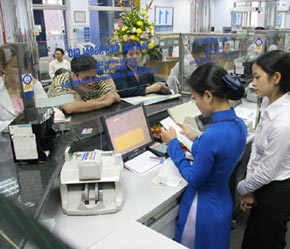 Trong 6 tháng đầu năm nay, những con số lợi nhuận từ ACB, Sacombank, Techcombank, MB, Eximbank… công bố càng đốt nóng nhu cầu lập ngân hàng mới.