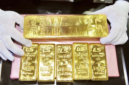 Hiện Việt Nam có 23 tổ chức tín dụng huy động và cho vay bằng vàng - Ảnh: Getty.