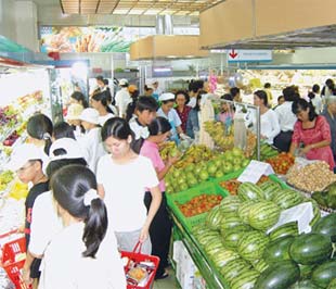 Trong một siêu thị Coop-mart ở Vĩnh Long.