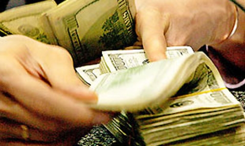 Tỷ giá liên ngân hàng lần đầu tiên vượt mốc 17.000 VND