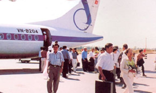 Nâng trần giá vé máy bay nội địa từ 1/3