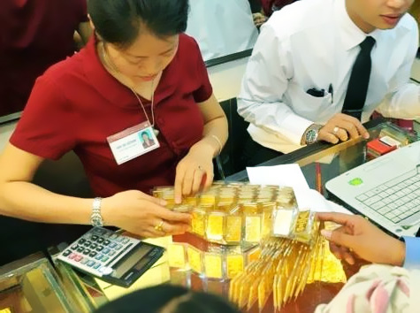 Hiện khá nhiều tổ chức kinh doanh vàng cũng như ngân hàng còn quota nhập khẩu vàng