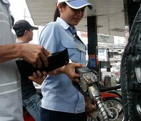 Xăng vừa tăng giá vào ngày 7/5/2007.