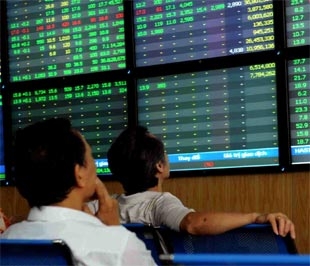 Với phiên tăng điểm mạnh hôm nay, các tín hiệu kỹ thuật vẫn tiếp tục ủng hộ xu hướng tăng - Ảnh: Quang Liên.